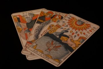 Tarot - Karten voller Magie Foto: © Renato Francia @ Fotolia